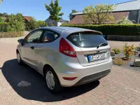Gebraucht Ford Fiesta Ambiente 60 PS (44 kW) 2009 Silber Limousine