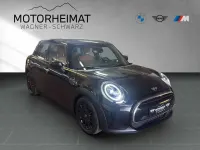 Gebraucht Mini Cooper 136 PS (100 kW) 2023 Midnight black metallic Kleinwagen