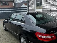 Gebraucht Mercedes E250 204 PS (150 kW) 2009 Schwarz Limousine