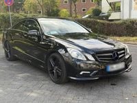 Gebraucht Mercedes E350 AMG 265 PS (194 kW) 2011 Schwarz Coupé