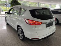 Gebraucht Ford S-MAX Titanium 190 PS (139 kW) 2020 Weiß Van / Kleinbus
