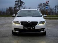 Gebraucht Skoda Octavia Elegance 150 PS (110 kW) 2014 Weiß Kleinwagen