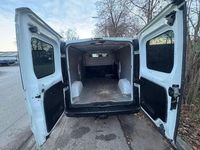 Gebraucht Opel Vivaro S 140 PS (102 kW) 2016 Weiß Van / Kleinbus