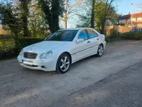Gebraucht Mercedes C220 150 PS (110 kW) 2005 Weiß Limousine