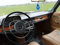 Gebraucht Mercedes 280 272 PS (200 kW) 1975 Beige Coupé
