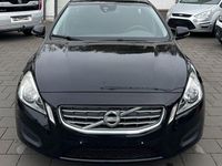 Gebraucht Volvo V60 114 PS (83 kW) 2012 Schwarz Kombi