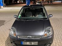 Gebraucht Ford Fiesta 70 PS (51 kW) 2008 Grau Kleinwagen