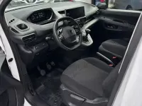 Gebraucht Peugeot Partner 131 PS (96 kW) 2025 Weiß Van / Kleinbus