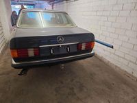 Gebraucht Mercedes E280 185 PS (136 kW) 1981 Blau Limousine