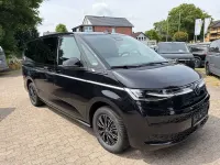 Neu VW Multivan Style 150 PS (110 kW) 2025 Schwarz Van / Kleinbus