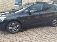 Gebraucht BMW 225 Active Tourer iPerformance 224 PS (164 kW) 2016 Schwarz Van / Kleinbus