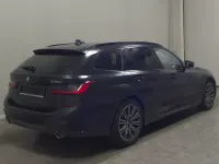 Gebraucht BMW 330 M Sport 252 PS (185 kW) 2021 Black sapphire metallic Kombi
