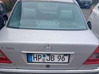 Gebraucht Mercedes 180 122 PS (89 kW) 1997 Silber Limousine