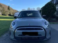 Używany Mini Cooper Essential 136 KM (100 kW) 2021 Szary Hatchback