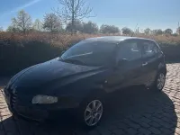 Gebraucht Alfa Romeo 147 105 PS (77 kW) 2001 Schwarz Kleinwagen