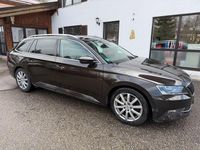 Gebraucht Skoda Superb Style 190 PS (139 kW) 2016 Braun Kombi