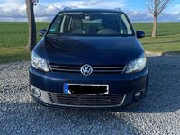Second-hand VW Touran 140 CP (102 kW) 2013 Albastru Monovolum