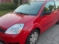 Gebraucht Ford Fiesta 60 PS (44 kW) 2004 Rot Kleinwagen