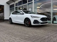 Neu Ford Focus ST 280 PS (205 kW) 2026 Frozen white Limousine