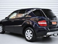 Second-hand Mercedes ML320 224 CP (164 kW) 2007 Albastru SUV