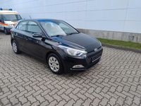 Gebraucht Hyundai i20 Active 75 PS (55 kW) 2017 Schwarz Kleinwagen