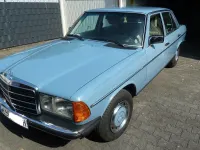 Gebraucht Mercedes 250 140 PS (102 kW) 1982 Blau Limousine