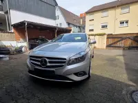 Gebraucht Mercedes A180 122 PS (89 kW) 2012 Silber Kleinwagen