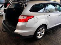 Usata Ford Focus 113 CV (83 kW) 2013 Andere farben Station wagon