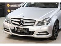 Gebraucht Mercedes C250 204 PS (150 kW) 2011 Iridiumsilber  metalliclack (metallic) Coupé