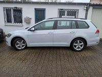 Gebraucht VW Golf VII Trendline 110 PS (80 kW) 2017 White silver metallic Kombi