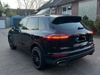 Second-hand Porsche Cayenne 270 CP (198 kW) 2016 Negru SUV