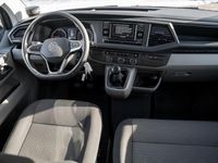 Gebraucht VW Caravelle Trendline 110 PS (80 kW) 2024 Grau Van / Kleinbus