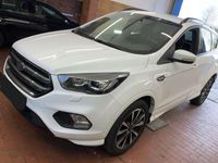Gebraucht Ford Kuga ST-Line 150 PS (110 kW) 2018 Frostweiß SUV