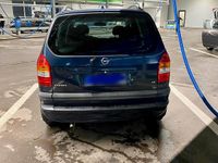 Gebraucht Opel Zafira Elegance 128 PS (94 kW) 2002 Blau Van / Kleinbus