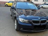 Gebraucht BMW 320 150 PS (110 kW) 2006 Blau Kombi