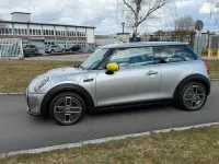 Gebraucht Mini Cooper SE 135 kW (184 PS) 2023 Silber Kleinwagen