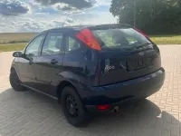 Usata Ford Focus 75 CV (55 kW) 1999 Blu Berlina