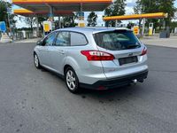 Gebraucht Ford Focus 116 PS (85 kW) 2012 Silber Kombi