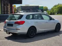 Gebraucht Opel Astra Edition 110 PS (80 kW) 2013 Silber Kombi