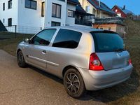 Gebraucht Renault Clio II 98 PS (72 kW) 2005 Grau Kleinwagen