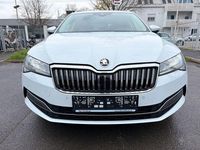 Gebraucht Skoda Superb Style 150 PS (110 kW) 2022 Weiß Kombi