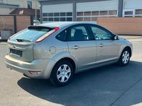 Gebraucht Ford Focus 101 PS (74 kW) 2010 Grau Limousine