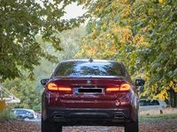 Gebraucht BMW 545e Performance 394 PS (289 kW) 2021 Rot Limousine