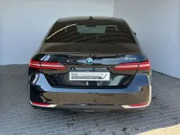Gebraucht BMW 530e Sport Line 299 PS (219 kW) 2025 Schwarz Limousine