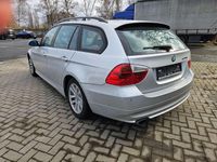 Gebraucht BMW 320 Advantage 177 PS (130 kW) 2008 Titansilber metallic Kombi