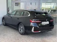 Gebraucht BMW 520 197 PS (144 kW) 2025 Schwarz (saphirschwarz metallic) Kombi
