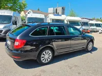 Gebraucht Skoda Superb Exclusive 140 PS (102 kW) 2013 Schwarz Kombi