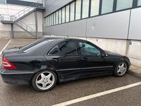 Gebraucht Mercedes 220 143 PS (105 kW) 2003 Schwarz Limousine