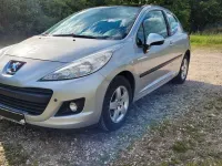Gebraucht Peugeot 207 95 PS (69 kW) 2010 Silber Limousine