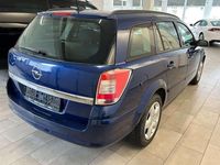 Gebraucht Opel Astra Edition 116 PS (85 kW) 2008 Blau Kombi